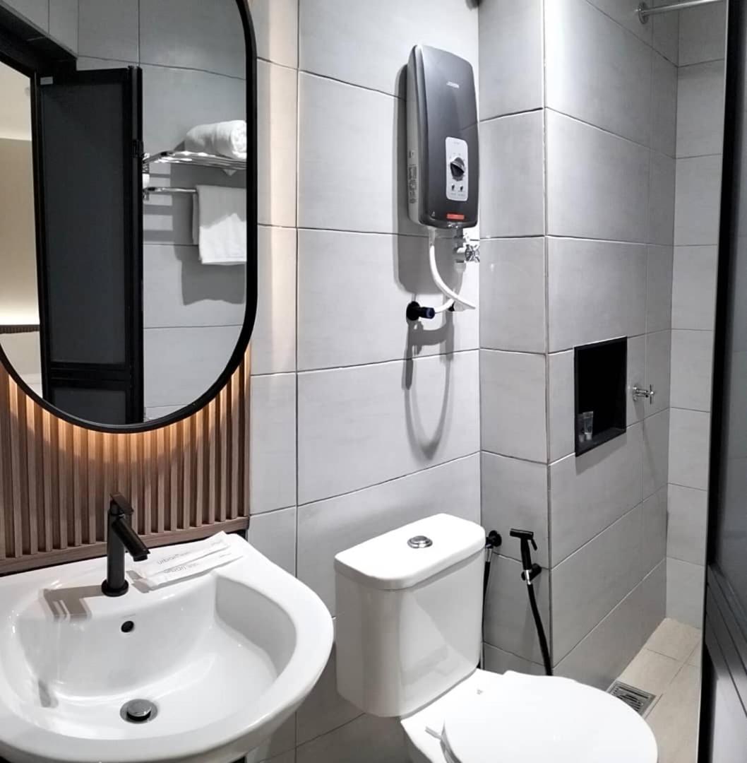 Urban Inn, Salak Tinggi Sepang Exterior photo