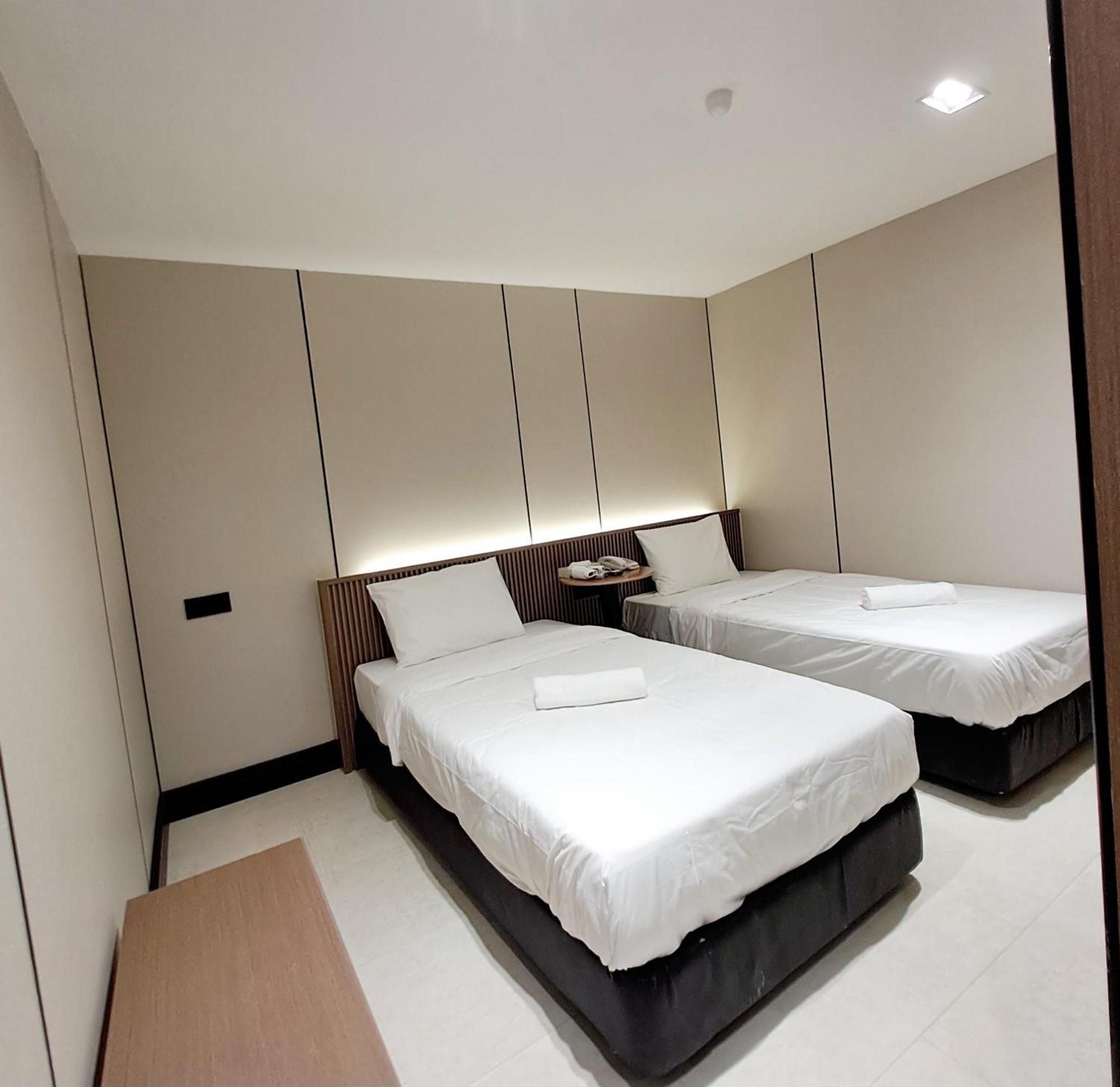 Urban Inn, Salak Tinggi Sepang Exterior photo